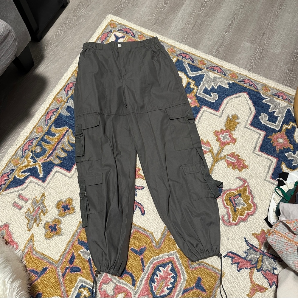 MUST BUNDLE W/ 3 ITEMS